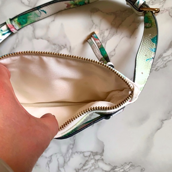 LOVE AND LORE Floral Belted Purse NWOT - Picture 4 of 9